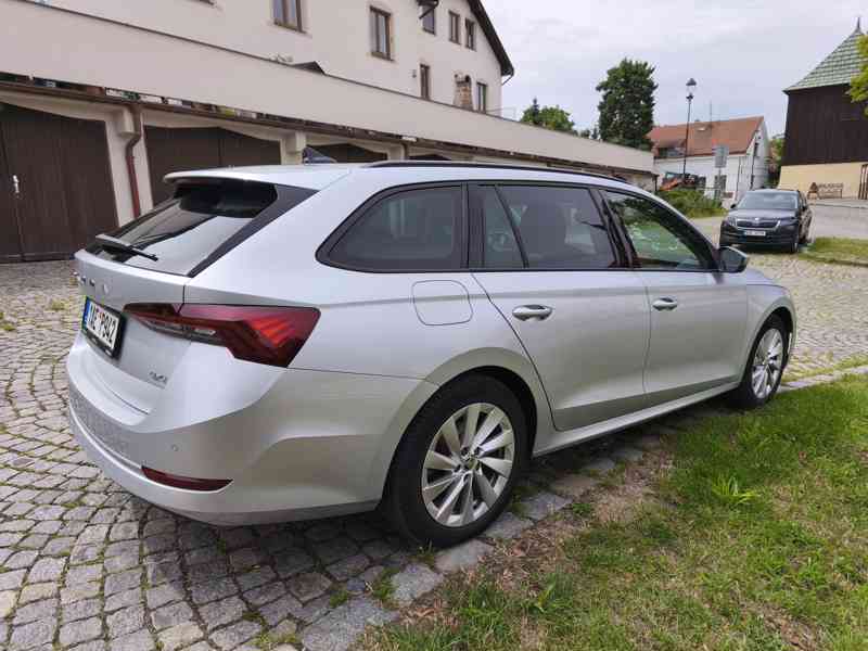 Škoda Octavia Combi, 2.0 TDI 4x4 automat DSG Fresh ČR DPH  - foto 54