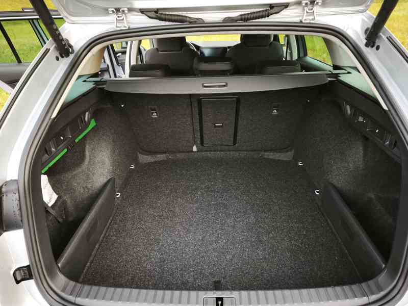Škoda Octavia Combi, 2.0 TDI 4x4 TDI DSG Fresh ČR DPH tažné - foto 26