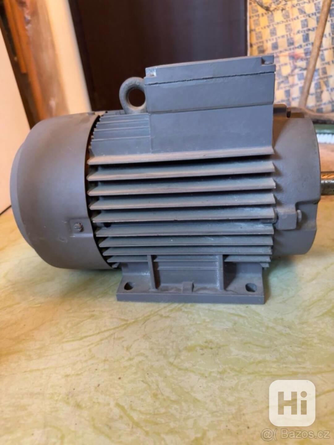  průmyslový elektromotor AS. MOT. 4AP100L-4A - foto 1