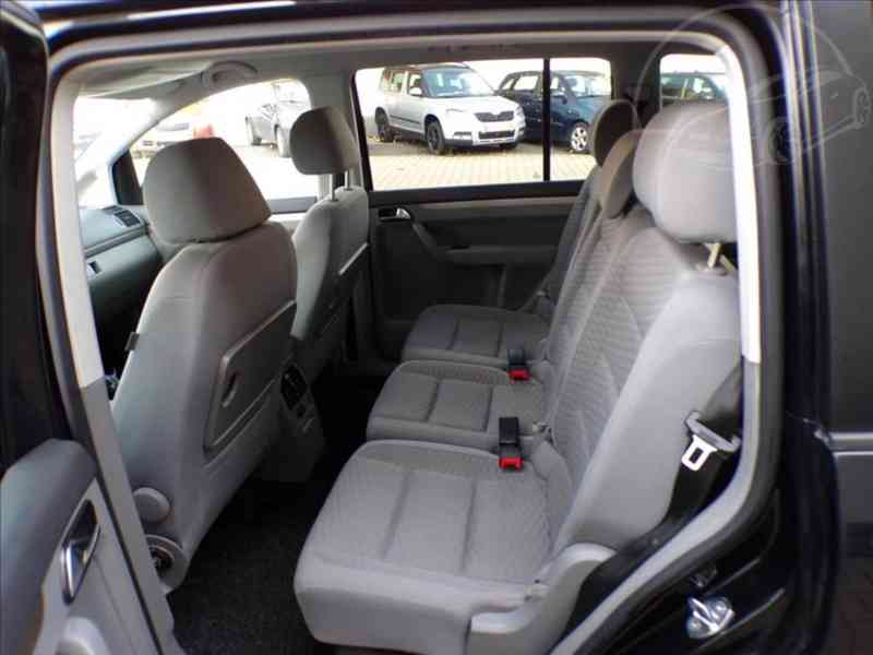 Volkswagen Touran 1,4 TSI TAŽNÉ ZAŘÍZENÍ - foto 9