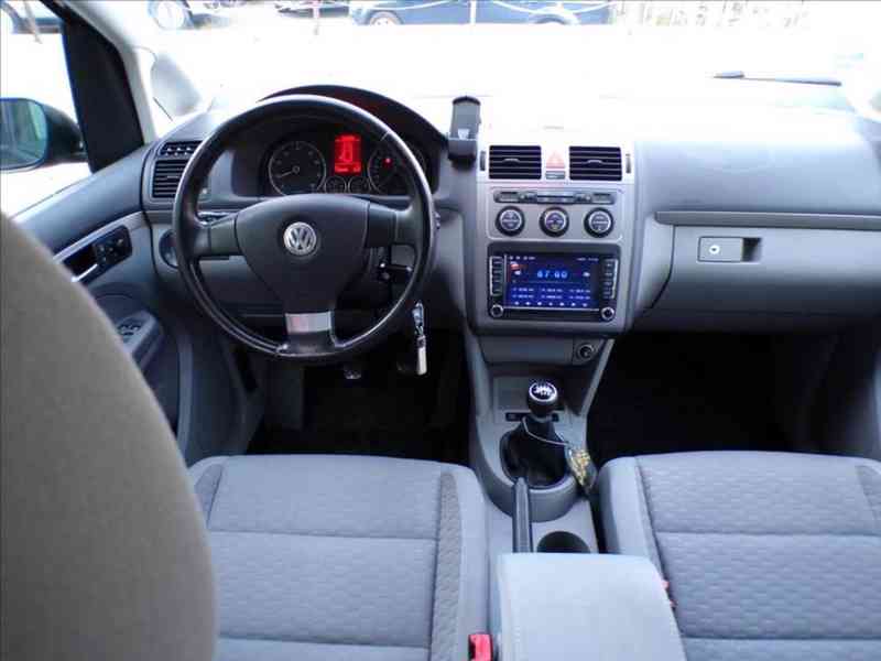 Volkswagen Touran 1,4 TSI TAŽNÉ ZAŘÍZENÍ - foto 5