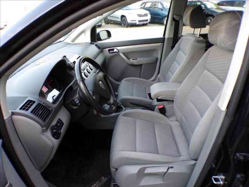 Volkswagen Touran 1,4 TSI TAŽNÉ ZAŘÍZENÍ - foto 8