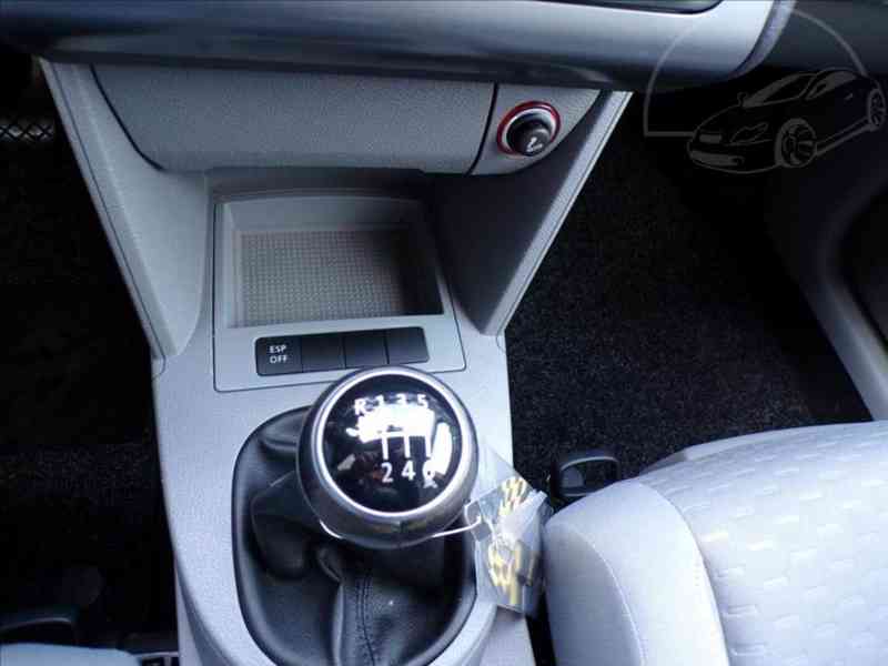 Volkswagen Touran 1,4 TSI TAŽNÉ ZAŘÍZENÍ - foto 7