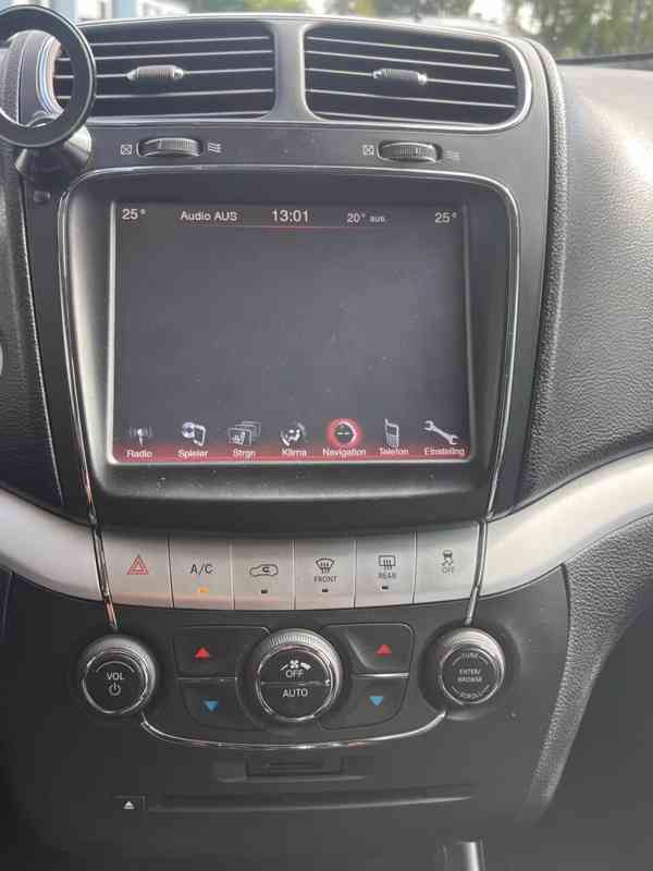 Fiat Freemont 2.0, 125 kW, r. v. 2014, manuál - foto 9