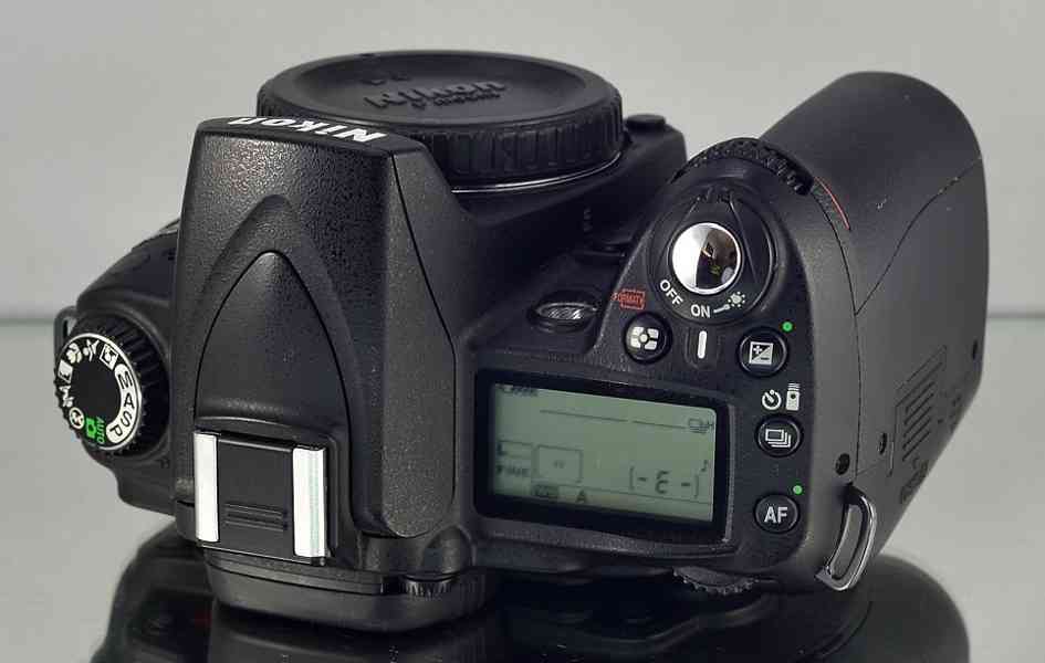 Nikon D90 **APS-C CMOS 12,3 MPix*HDV 19000 Exp. - foto 5