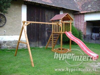 Houpacka se skluzavku (Détské hřište) - foto 1