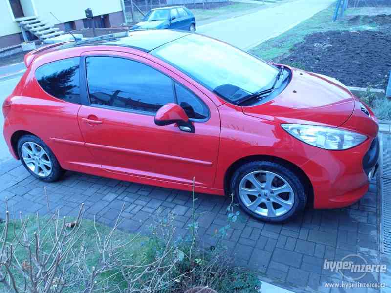 Peugeot 207 - foto 2