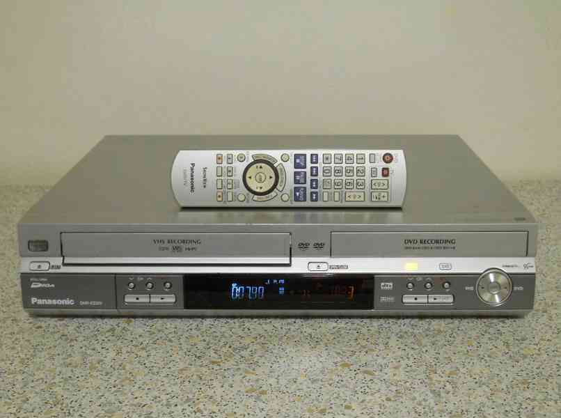 ⚠️VHS-DVD rekordér Panasonic DMR ES30 - foto 3