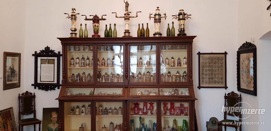 Staré pivní lahve, cedule, korbely, pullitry, sklenice, PIVO - foto 11