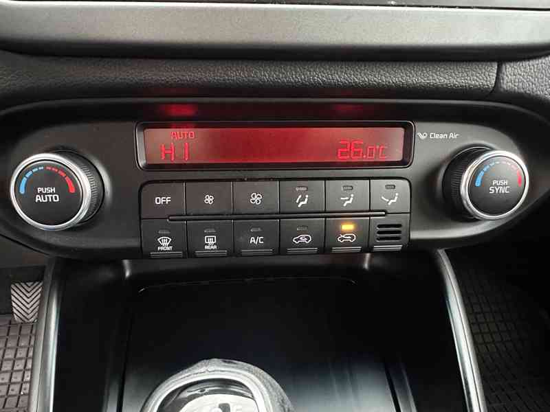 Kia Carens 1.7CRDi 104kW/7-míst/ČR/1MAJ - foto 30