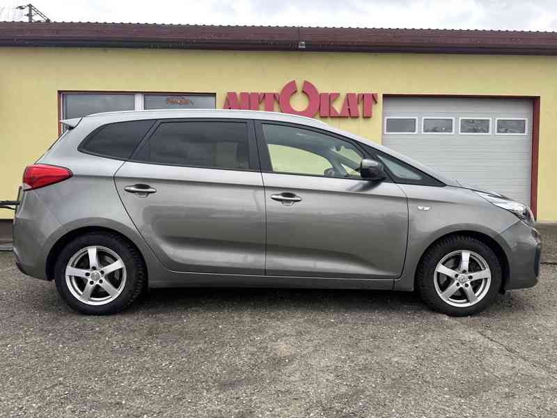 Kia Carens 1.7CRDi 104kW/7-míst/ČR/1MAJ - foto 2