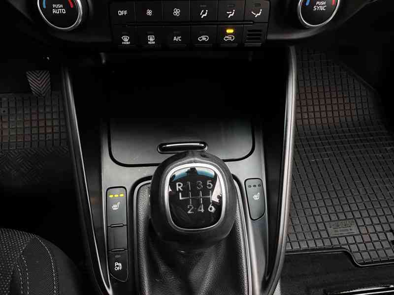 Kia Carens 1.7CRDi 104kW/7-míst/ČR/1MAJ - foto 31