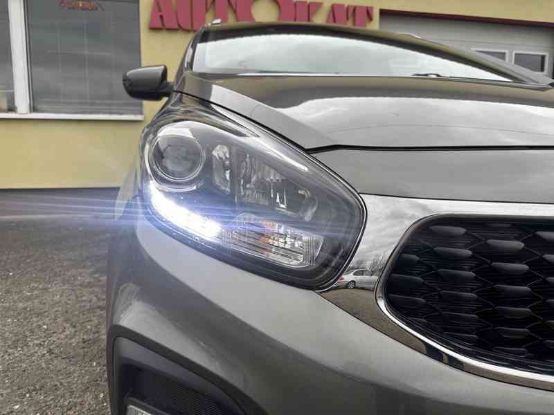 Kia Carens 1.7CRDi 104kW/7-míst/ČR/1MAJ - foto 21