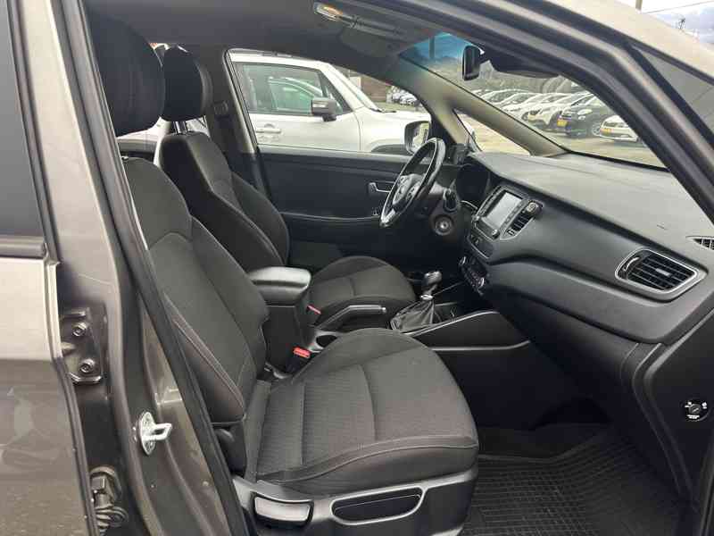 Kia Carens 1.7CRDi 104kW/7-míst/ČR/1MAJ - foto 19
