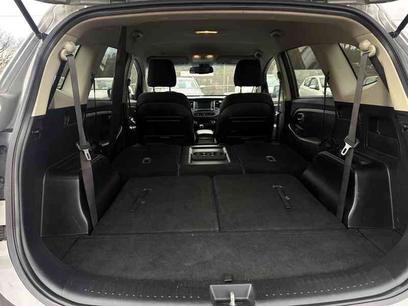 Kia Carens 1.7CRDi 104kW/7-míst/ČR/1MAJ - foto 15