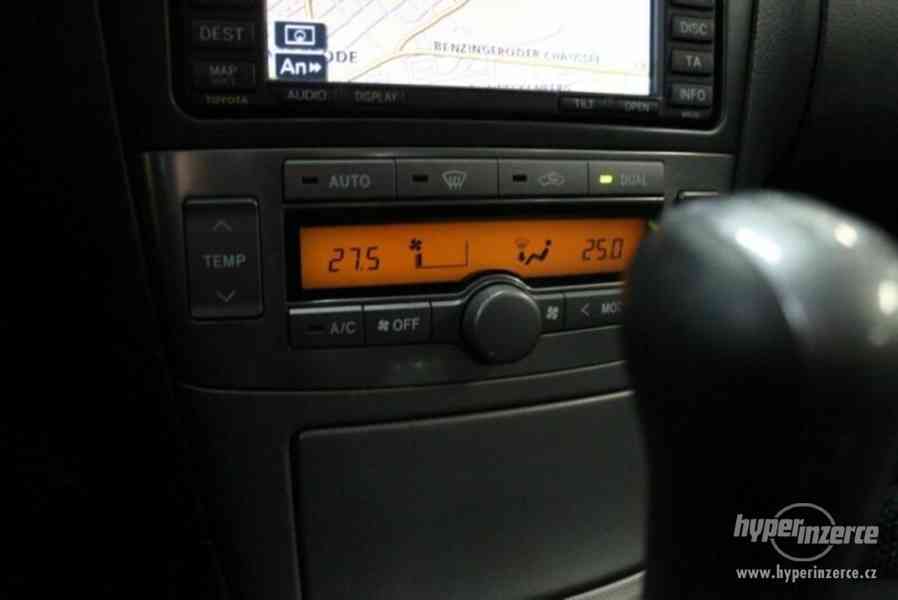 Toyota Avensis 2.0 VVT-i Combi Travel benzín 108kw - foto 5