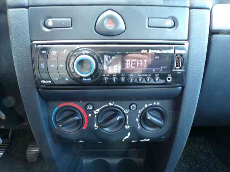 Renault Clio 1,2 i 43kW - SPORT - foto 7