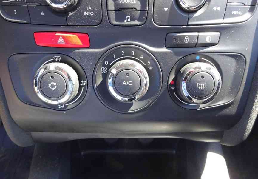 Citroen C4 1.4 VVTi r.v.2014 (70 kw) Koupeno v ČR - foto 9