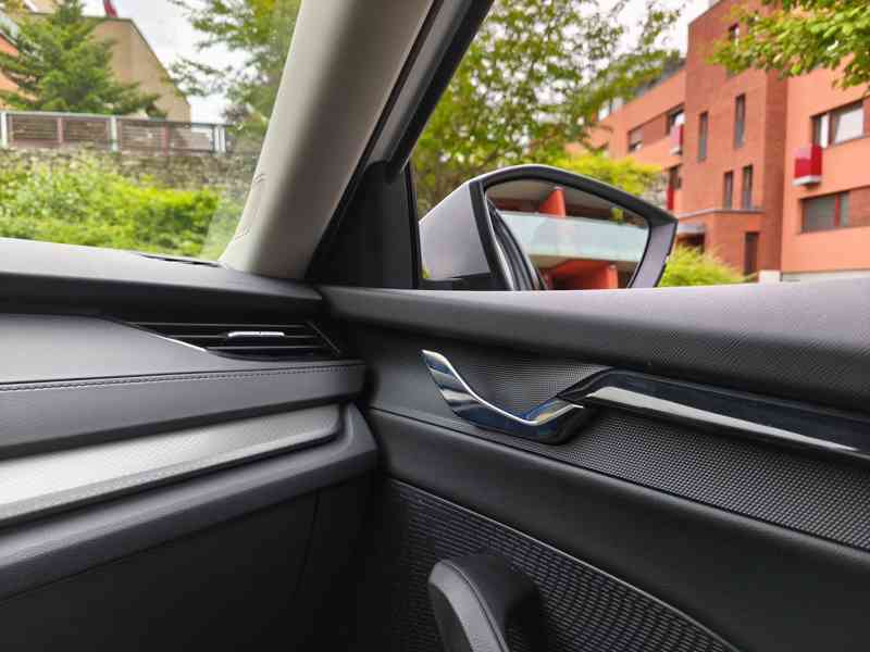 Škoda Octavia, Combi 2.0 TDI 4x4 DSG tažné zařízení ČR DPH - foto 30