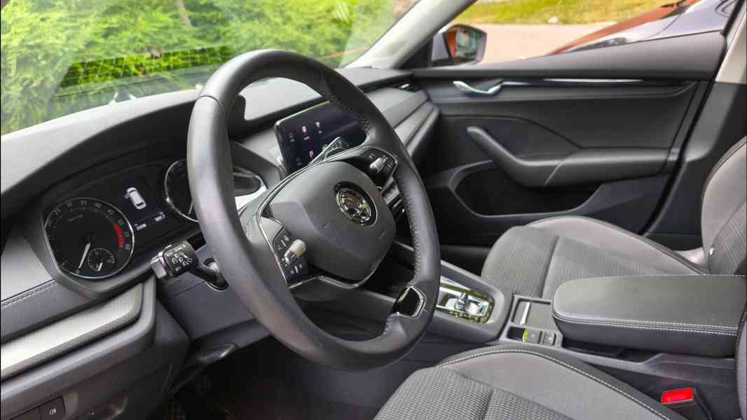 Škoda Octavia, Combi 2.0 TDI 4x4 DSG tažné zařízení ČR DPH - foto 25