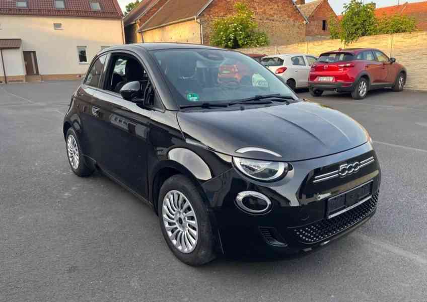 Fiat 500E, elektro - foto 1