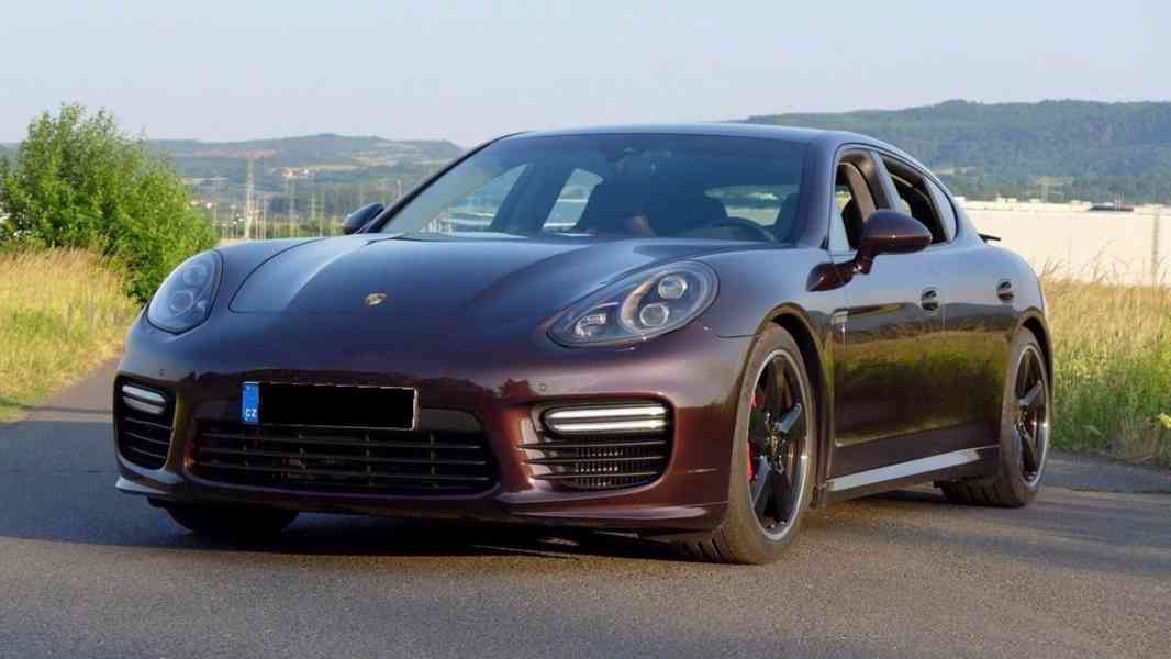 Porsche Panamera Turbo - foto 1