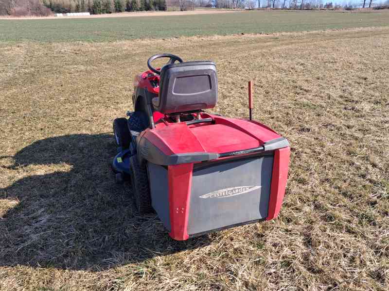Zahradní traktor - foto 6