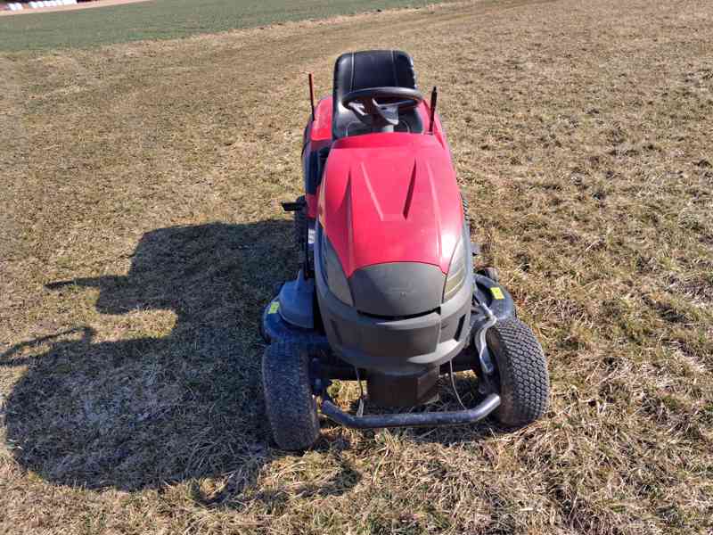 Zahradní traktor - foto 3