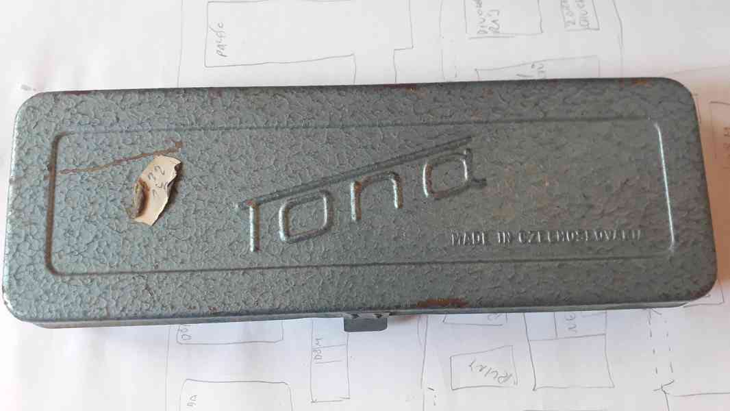 Plechová krabice od nářadí Tona  - foto 1