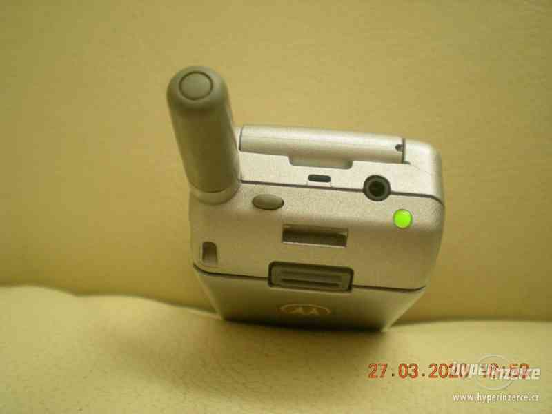 Motorola V50 - véčkové mobilní telefony z r.2000 od 450,-Kč - foto 7
