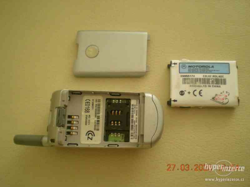 Motorola V50 - véčkové mobilní telefony z r.2000 od 450,-Kč - foto 10