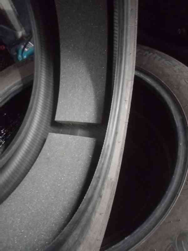 Letní pneu 2kusy 255/40/20 vzorek 75% BRIDGESTONE - dobírka - foto 2