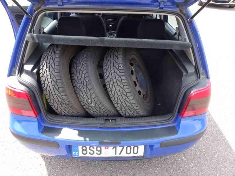 VW Golf 1.6i r.v.2001 (77 kw) stk:8/2025 - foto 12