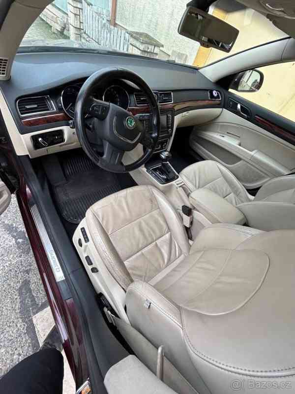 Škoda Superb 2,0   2 - foto 12
