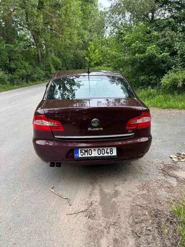 Škoda Superb 2,0   2 - foto 6