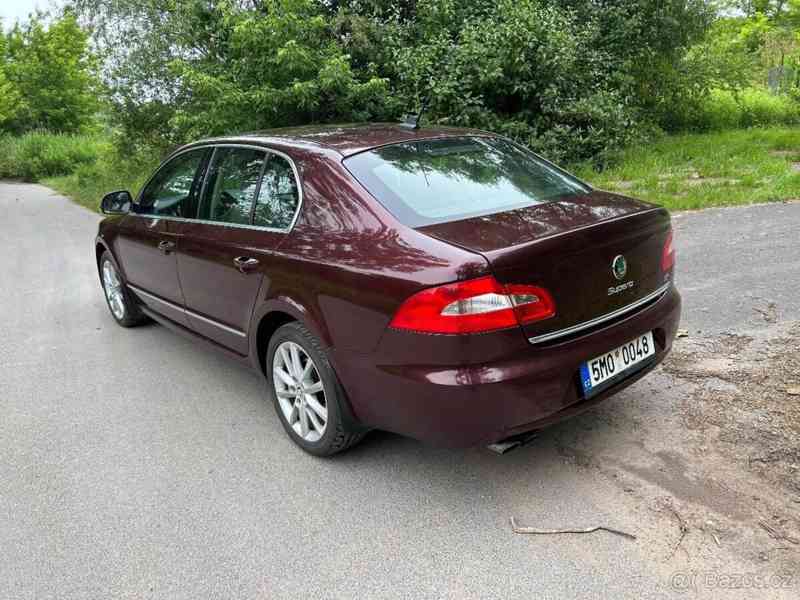 Škoda Superb 2,0   2 - foto 5