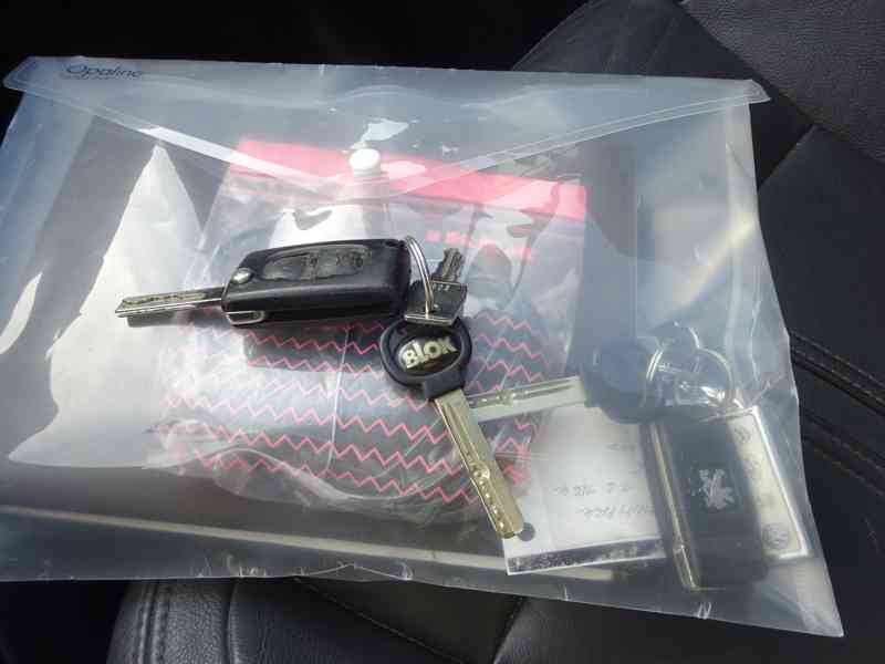 Peugeot 5008 1.6i r.v.2010 (115 kw) stk:4/2027 Koupeno ČR - foto 20