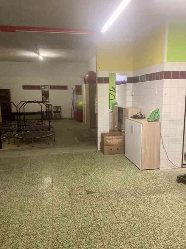 Prodej RD k rekonstrukci bydlení/komerční využití  - foto 3