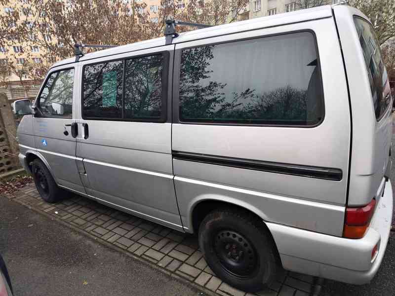 VW  CARAVELLE r.v.2003 - foto 4