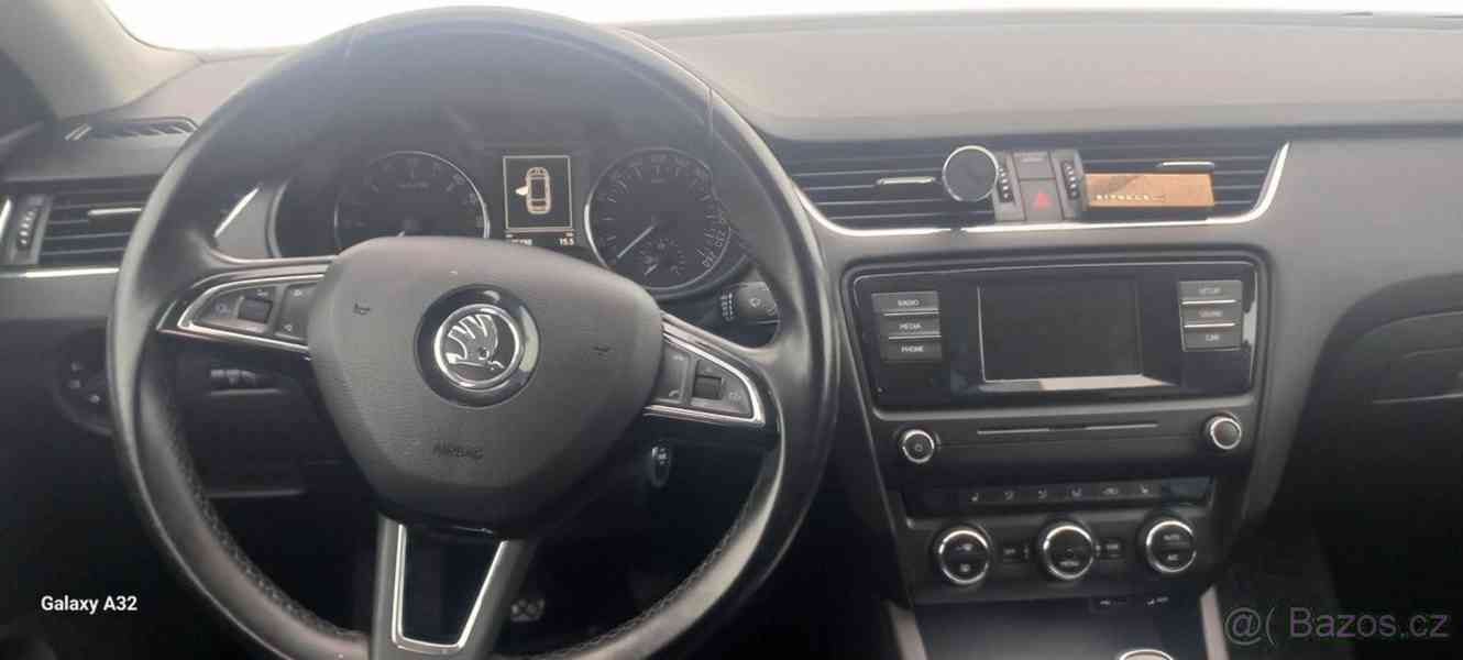 Škoda Octavia 1,6   3 style - foto 9