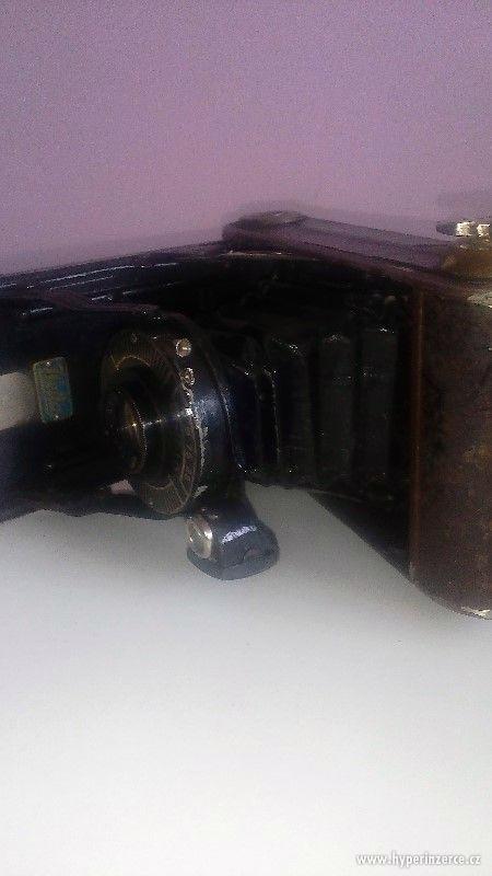 Prodám historický fotoaparát - foto 3
