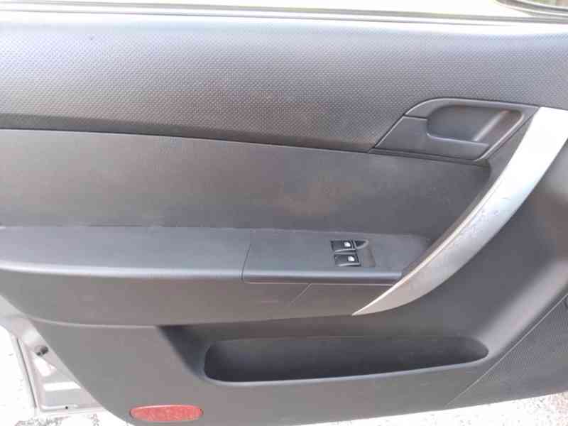 CHEVROLET AVEO 1.4 - ČR,KLIMA,130000 KM - foto 24