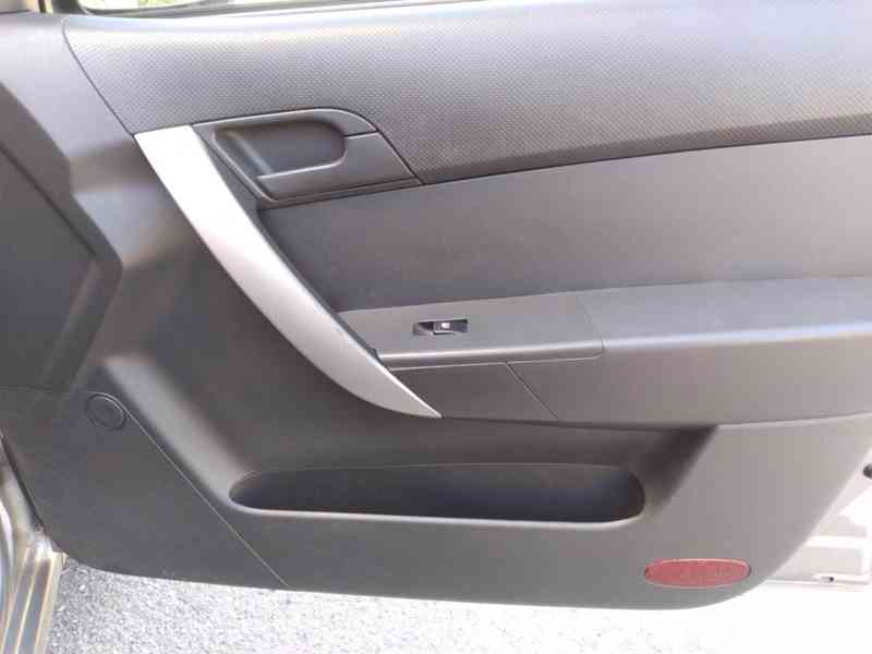 CHEVROLET AVEO 1.4 - ČR,KLIMA,130000 KM - foto 27
