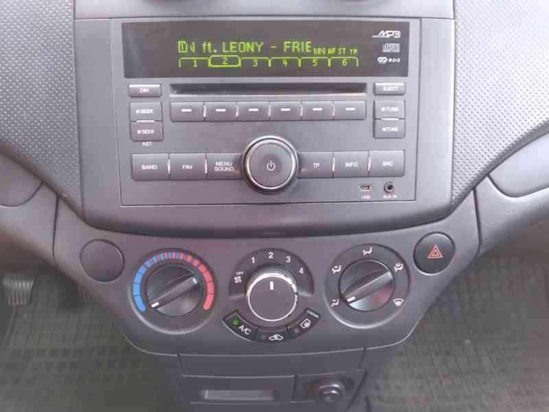 CHEVROLET AVEO 1.4 - ČR,KLIMA,130000 KM - foto 18