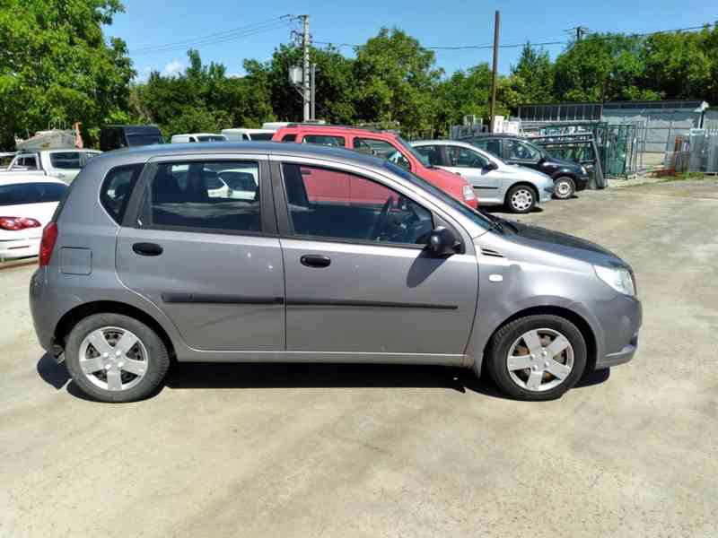 CHEVROLET AVEO 1.4 - ČR,KLIMA,130000 KM - foto 5