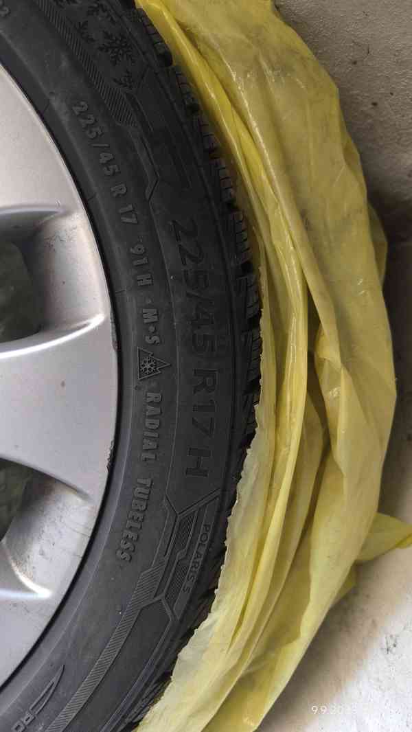 PRODÁM sadu ALU kola s pneu - 225/45 R17 - foto 4