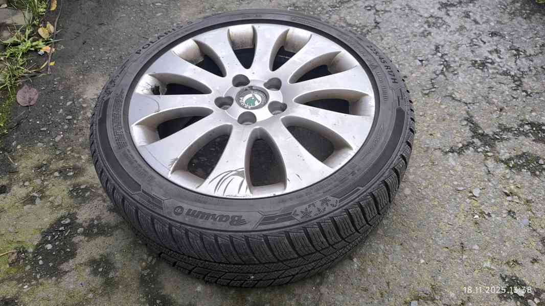 PRODÁM sadu ALU kola s pneu - 225/45 R17 - foto 5
