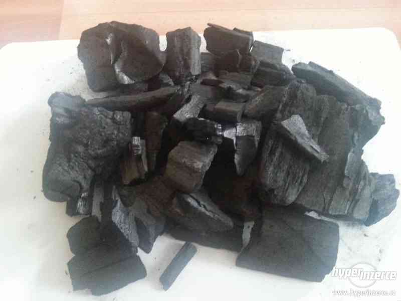 Kvalitní dřevěné uhlí. baleni po 10 kg, - foto 3