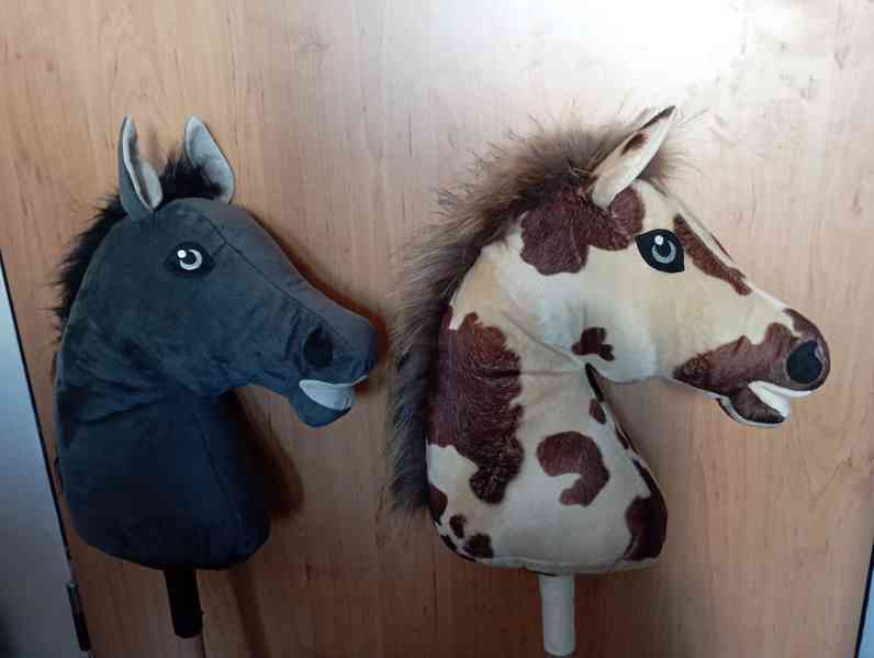 Hobby horse koník na tyči  - foto 4