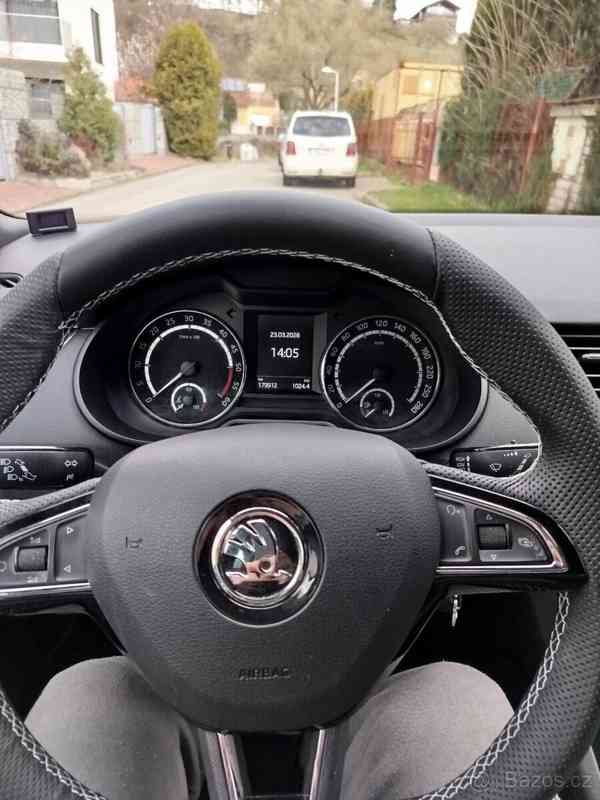 Škoda Octavia 2,0   3 rs TDI 135 kW manuál - foto 8